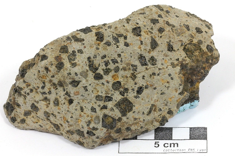 Ankaramite Basalte à olivine et pyroxène Massif central  Thiézac 