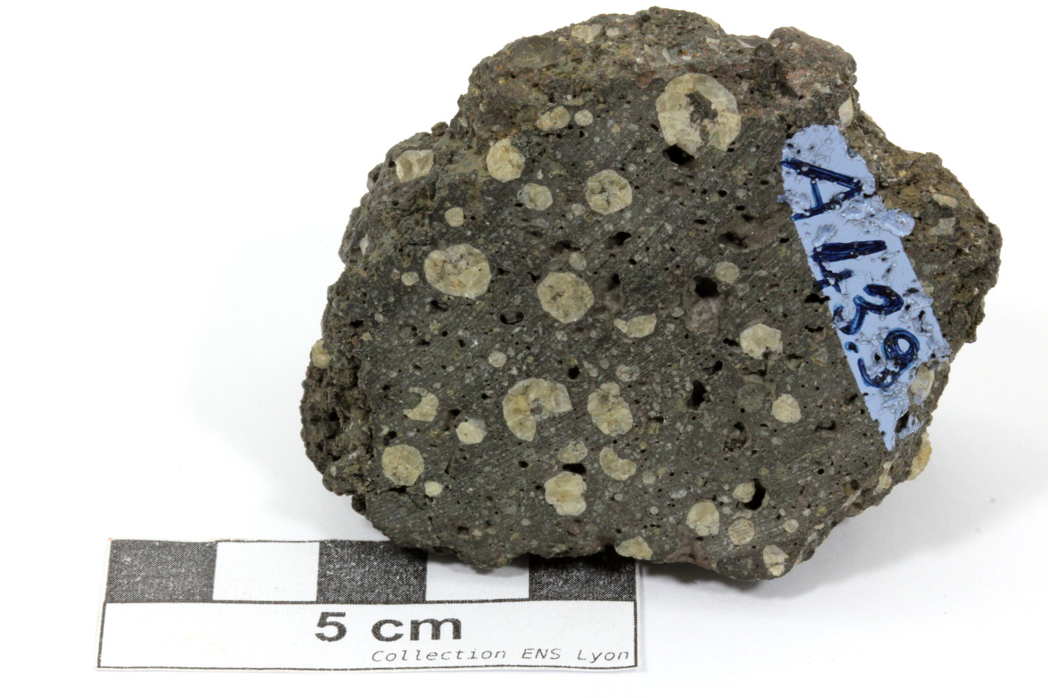 Basanite à leucite