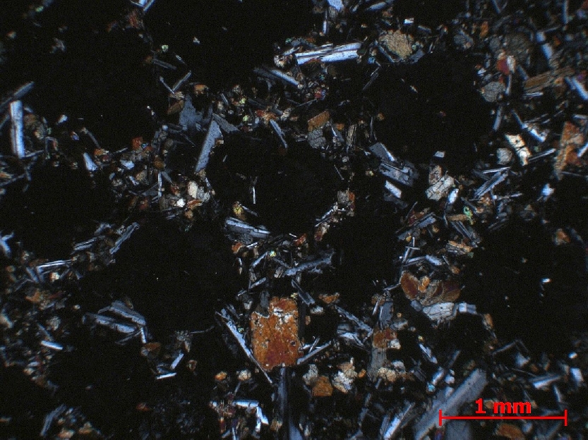  Microscope Basanite Basanite à leucite    