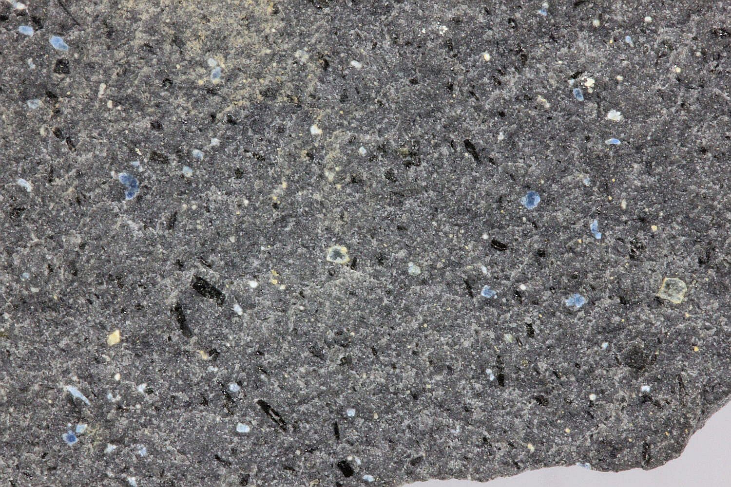 Téphrite à haüyne Téphrite à haüyne Massif central Mont Dore Orcival 