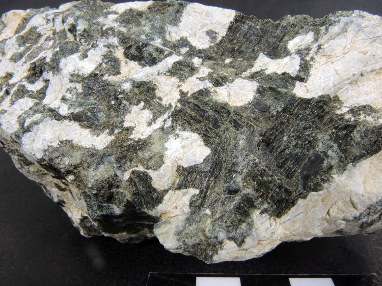 Méta-gabbro Gabbro euphotide de Chamrousse Alpes Ophiolite de Chamrousse Chamrousse 
