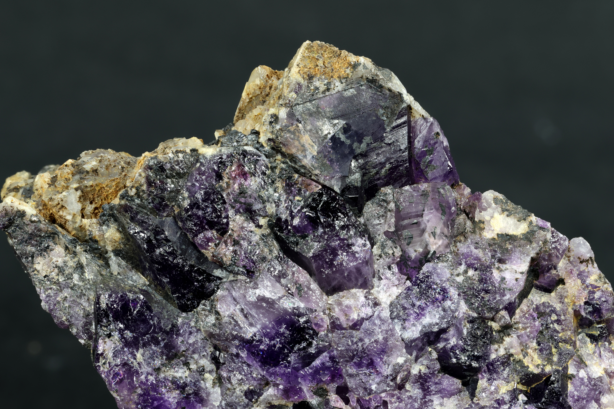 Améthyste Cristaux de quartz violet Massif central  Le Vernet-Chaméane 