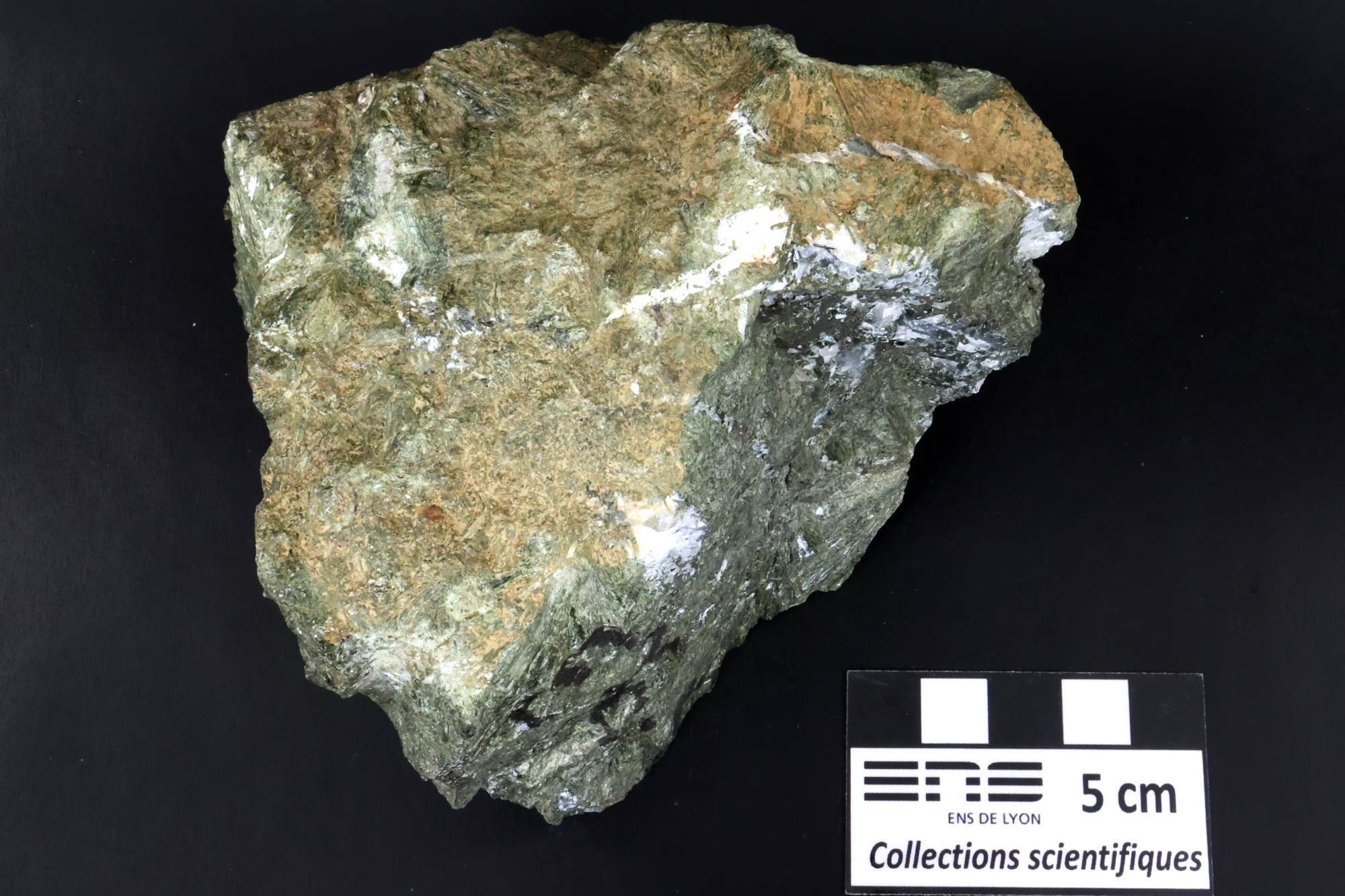 Hédenbergite Hédenbergite Archipel toscan Ile d’Elbe  