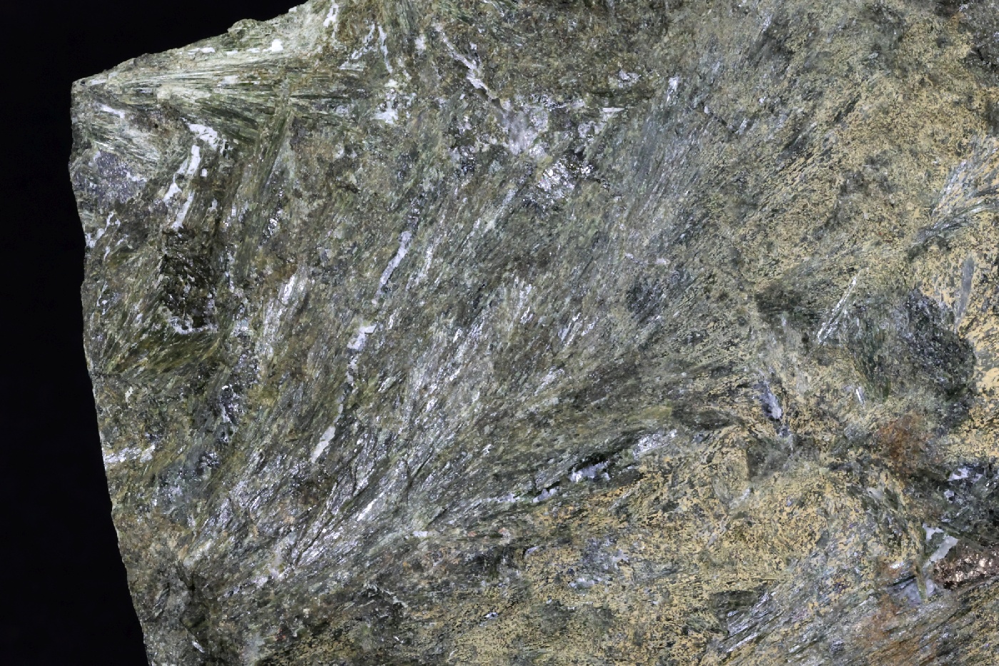 Hédenbergite Hédenbergite Archipel toscan Ile d’Elbe