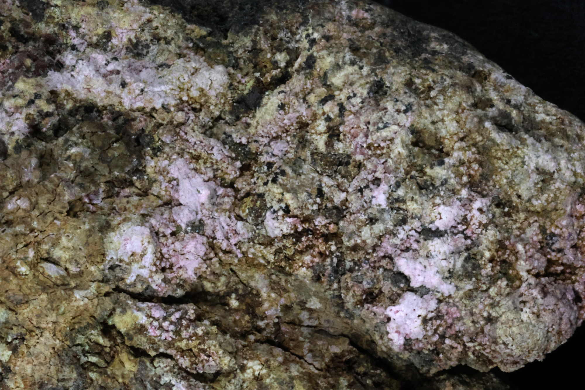 Érythrite Érythrite Alpes  Allemont Anciennes mines de Challanches