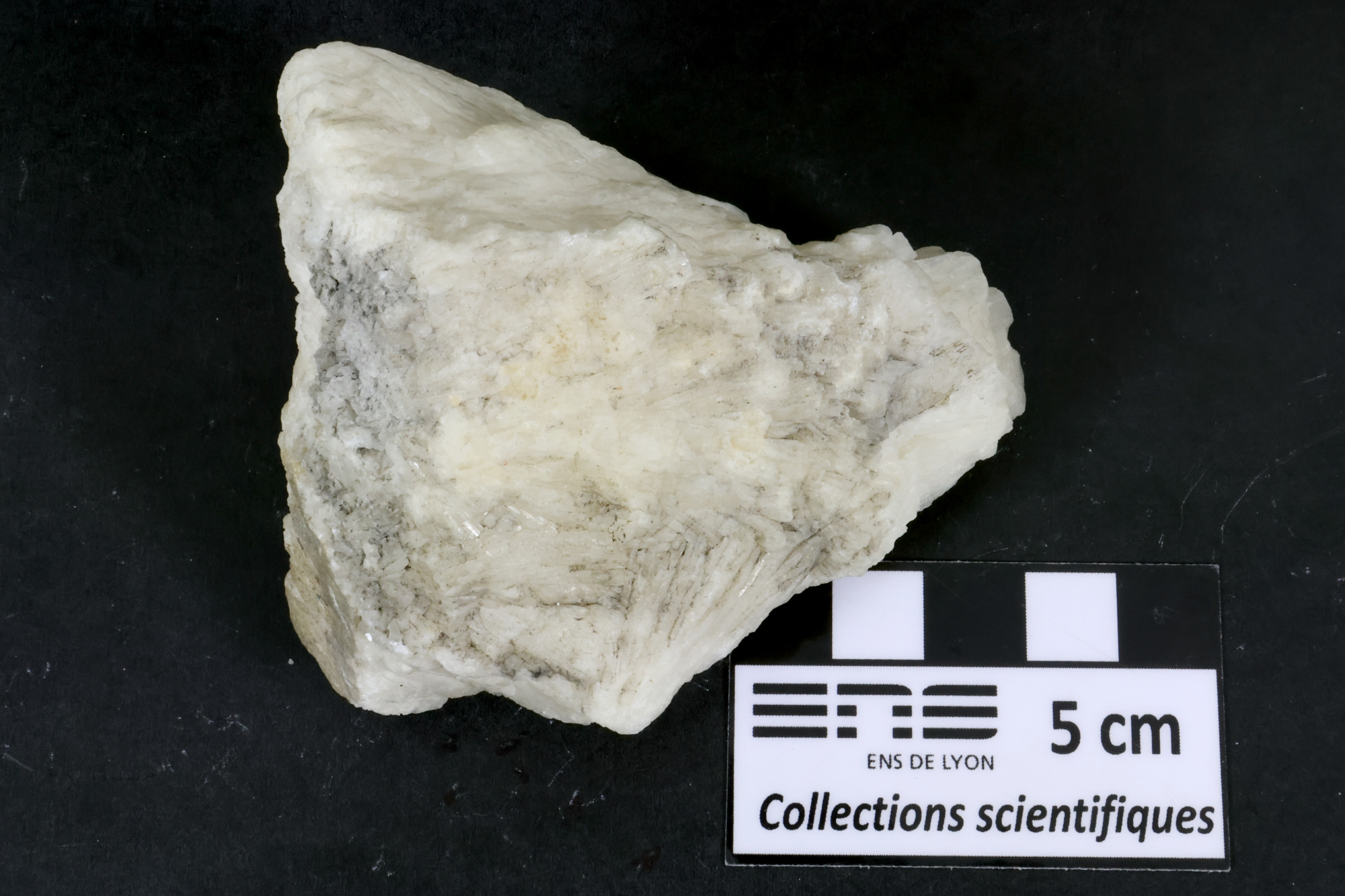Strontianite Strontianite    