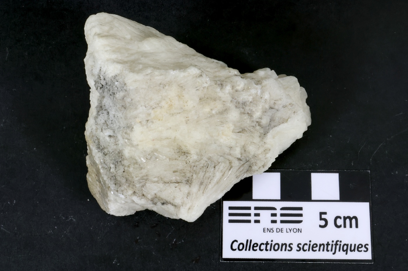 Strontianite Strontianite