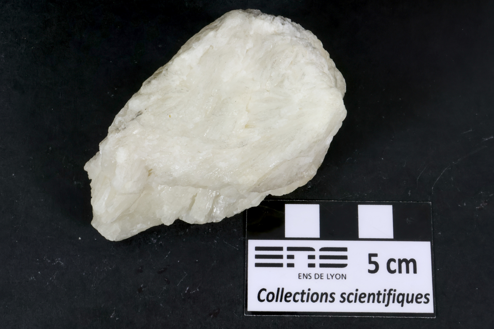 Strontianite Strontianite    