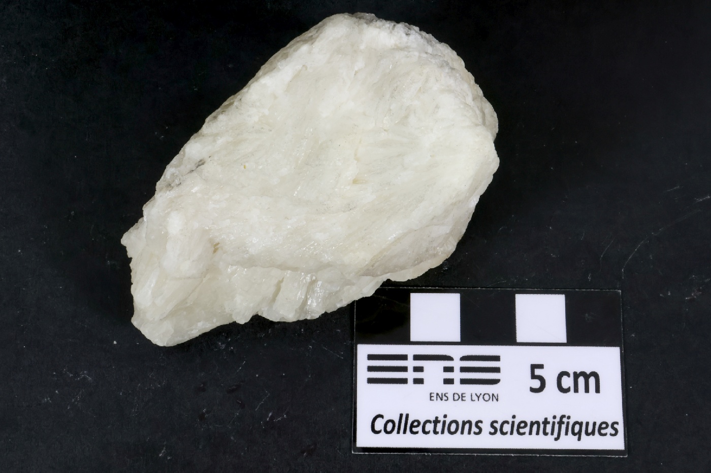 Strontianite Strontianite