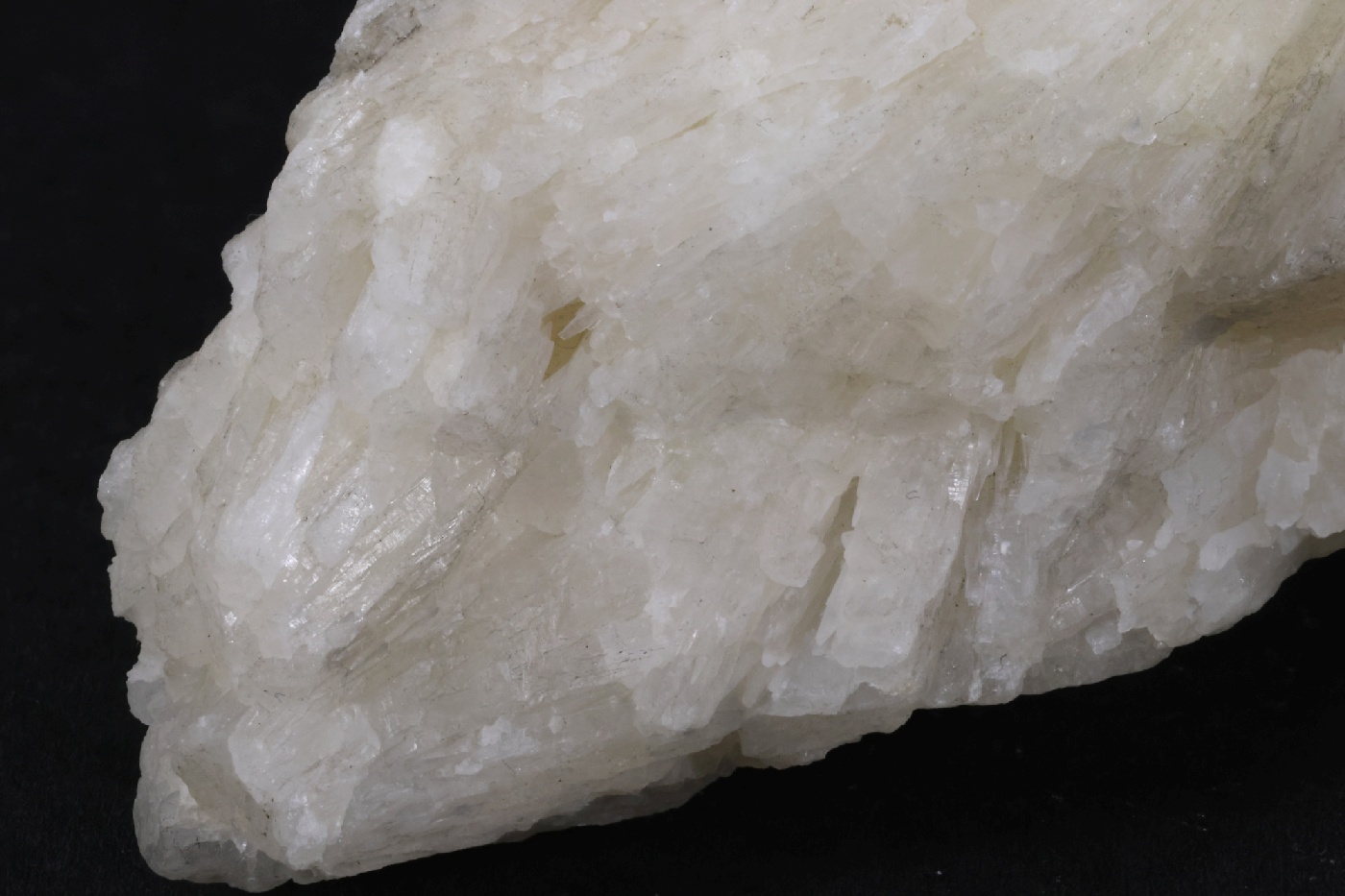 Strontianite Strontianite