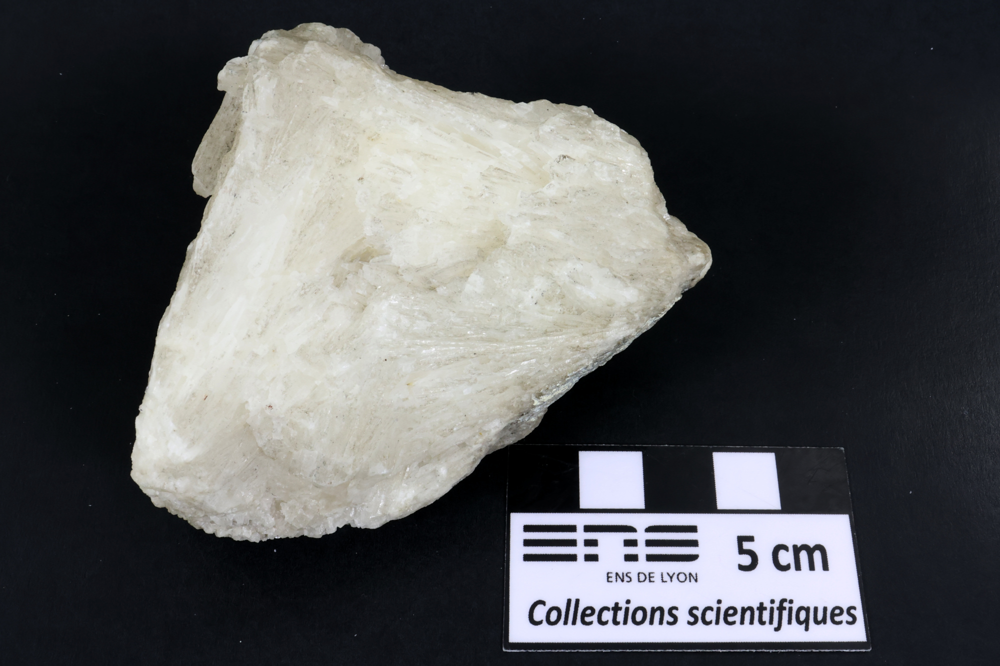 Strontianite Strontianite    