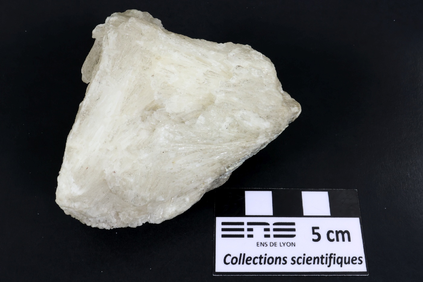 Strontianite Strontianite