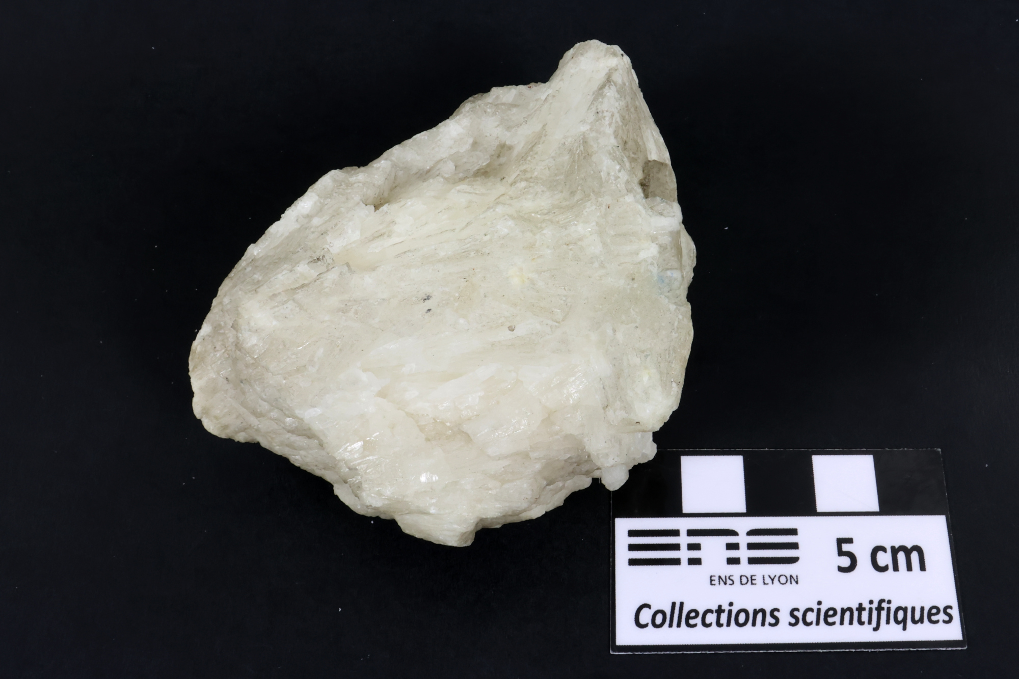 Strontianite Strontianite    