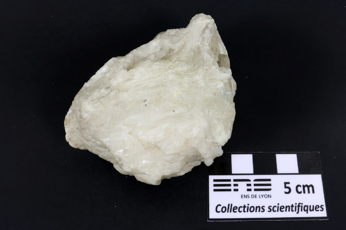 Strontianite Strontianite