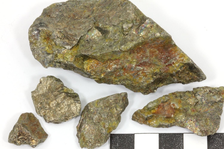 Pentlandite, pyrrhotite et chalcopyrite Pentlandite, pyrrhotite et chalcopyrite    