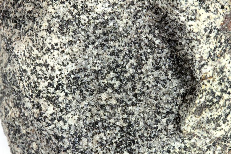 Enclave de granulite dans un basalte Xénolite granulitique de Bournac Massif central Velay Saint-Front Bournac