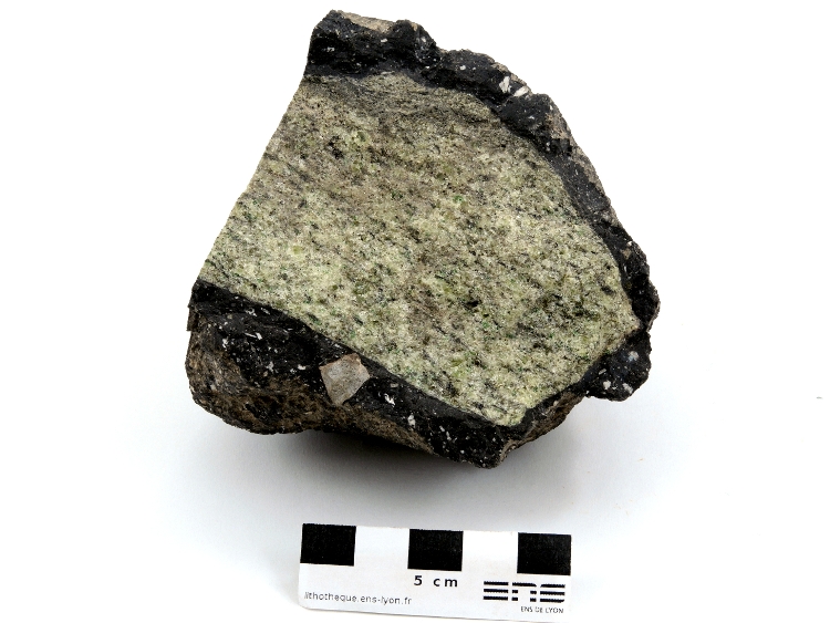 Lherzolite litée à amphibole Nodule de péridotite déformée du maar de Borée Massif central Velay Borée Carrière de Molines