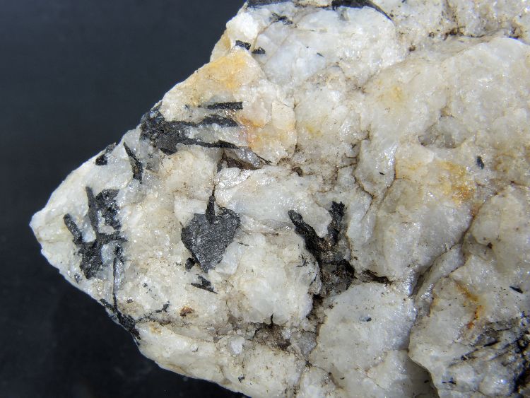 Quartz et wolframite Filon de quartz à wolframite Massif central  Vaulry La Garde