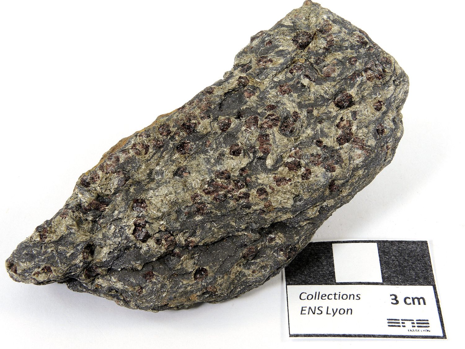 Collobriérite Collobriérite à magnétite, almandin et grunérite Provence Massif des Maures