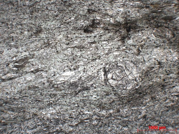  Microscope Métabasite à lawsonite, grenat et actinote Métabasite à lawsonite, grenat et actinote Corse Massif du Monte San Petrone Saliceto Punta Castellare