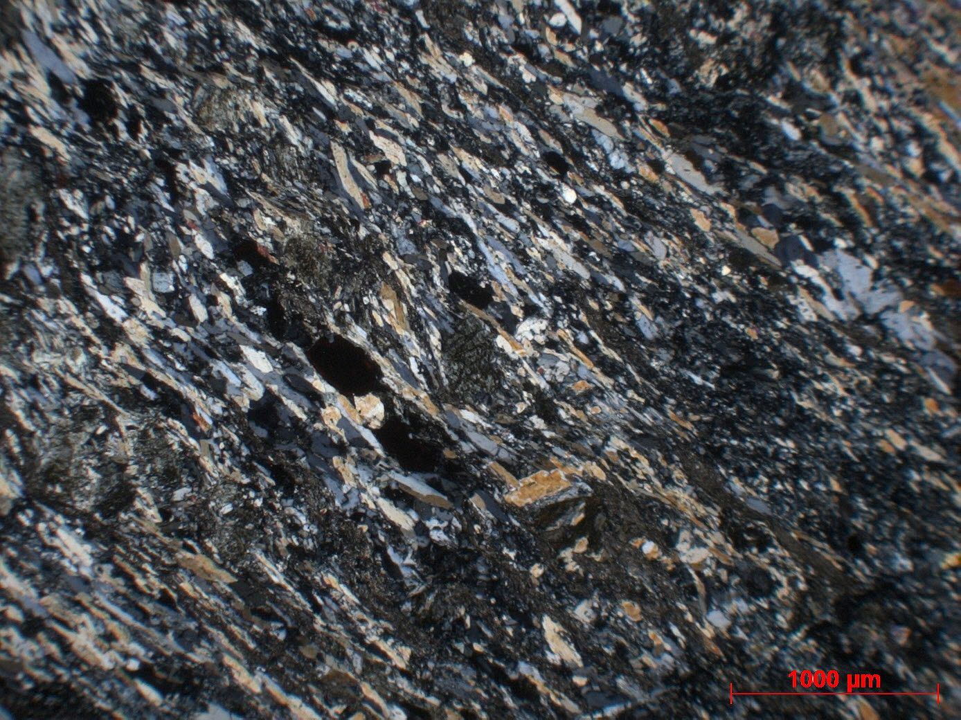 Éclogite Métabasite à omphacite, glaucophane et grenat Corse Massif du Monte San Petrone Pie-d’Orezza Campodonico