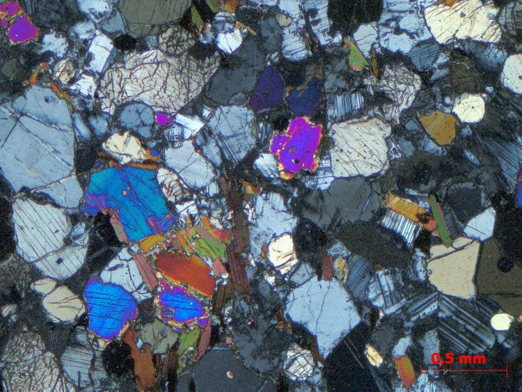  Microscope Enclave granulitique Xénolithe de granulite basique de Bournac Massif central Velay Saint-Front Bournac