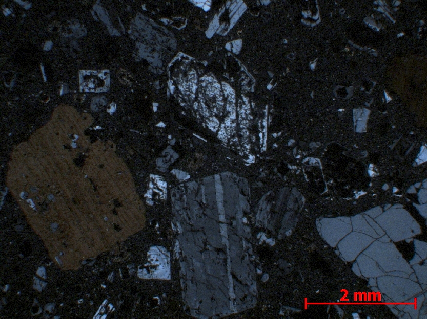  Microscope Dacite à grenat Dacite du dôme de Gros Ilet Petites Antilles  Les Trois Ilets Pointe Vatable